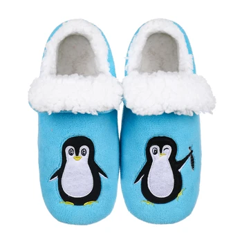 Дамски чорапи-чехли /Зимни топли пухкави домашни чорапи серията Animal с изземване / Нескользящие обувки от шерпи на руното лигавицата на Penguin