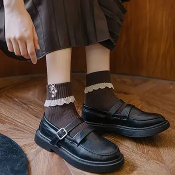 Дантелен модел Ретро-бродерия, Обикновен цвят, Средна тръба, Модерен дизайн, Памучни чорапи, в корейски стил, Дамски чорапи, Чорапи носочные на продукта